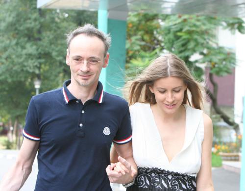 Albu şi Prigoană: Minune de Paşte, sau strategie de marketing?