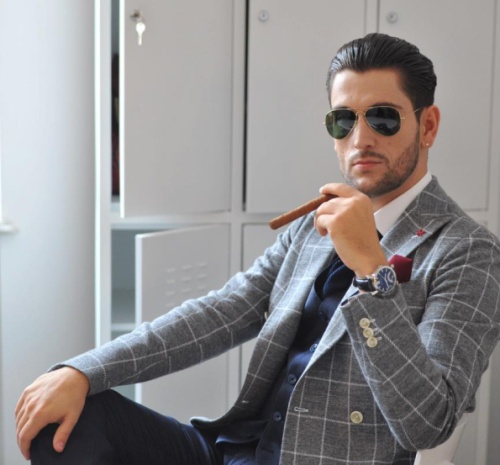 Stil de vedetă: uite ce sexy e Cezar Ouatu, reprezentantul României la Eurovision!