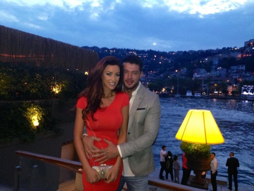 POZE: Bianca Drăguşanu şi Victor Slav, iubire ca-n filme! Uite ce mesaje de dragoste îşi scriu!