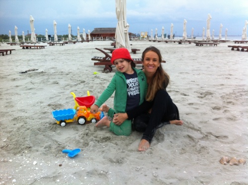POZE: Diana Munteanu Niculescu, vacanță la Mamaia împreună cu familia 