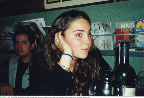 Portret de femeie: Cine este ducesa de Cambridge?