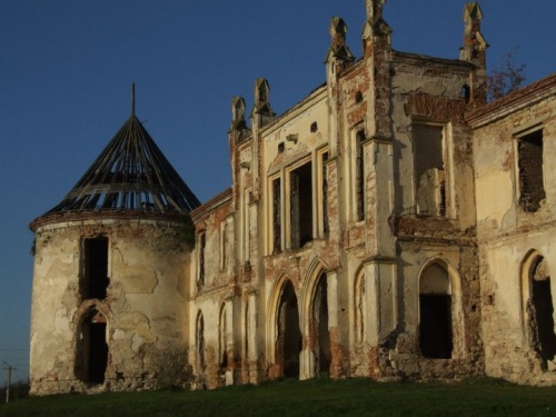 Paranormal: Top locuri bântuite din România. Ai merge în vacanţă cu fantomele?