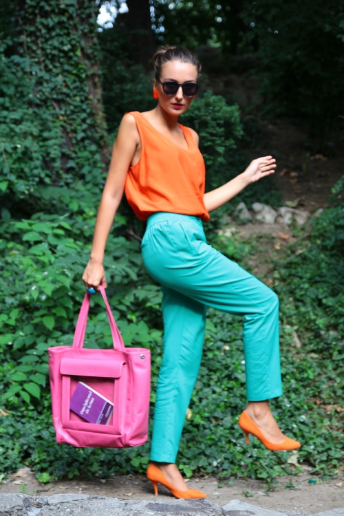 Stilul color blocking, minunat pe final de vară! Gabriela Atanasov te învaţă să-l compui!