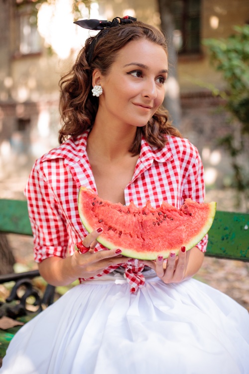Stilul pin-up, perfect pentru femeile chic! Gabriela te învaţă cum să-l adopţi!