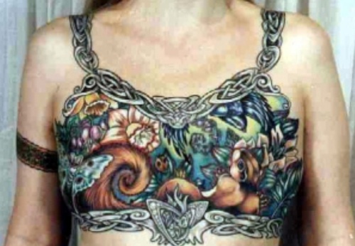 Mastectomie: Tatuaj medicinal în loc de implanturi mamare