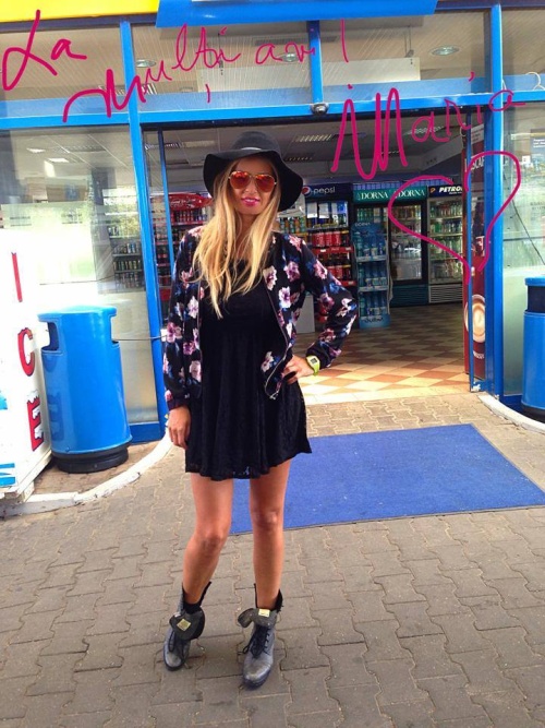 Andreea Bănică, ţinută fresh de toamna. Îţi place?