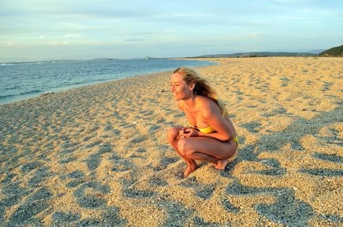Poze: Cât de sexy a fost Laura Cosoi în vacanţă