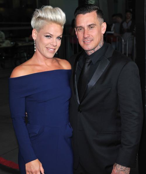 pink carey hart