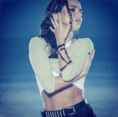 INNA a lansat videoclipul pentru cel mai recent single - 'In Your Eyes'.