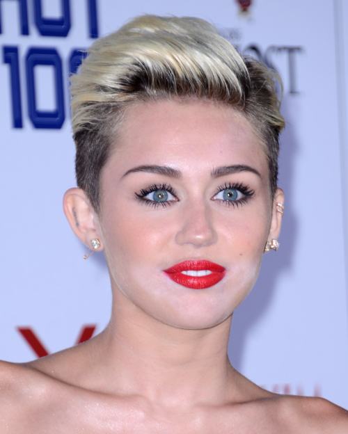 miley cyrus machiaj urat