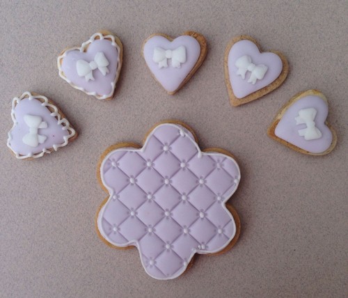 Cele mai proaspete şi inventive forme de biscuiţi şi cupcakes, de la Studio Dulce!