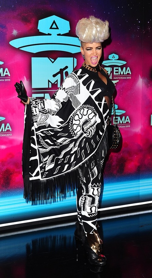Ce ţinute neinspirate au avut unele vedete la MTV Music Awards! - Foto