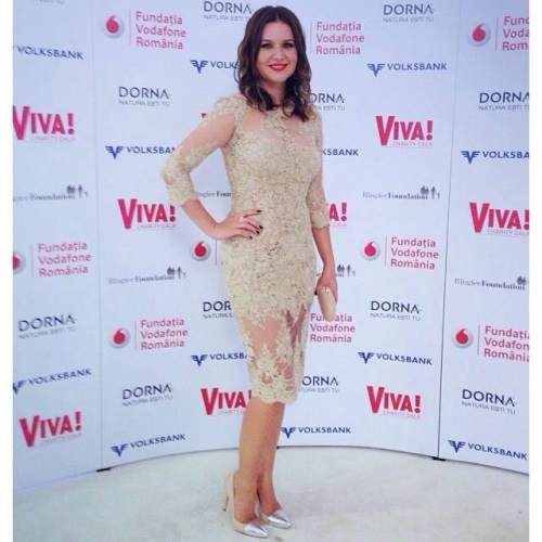 Unica Fashion Week: Cum purtăm rochia de cocktail