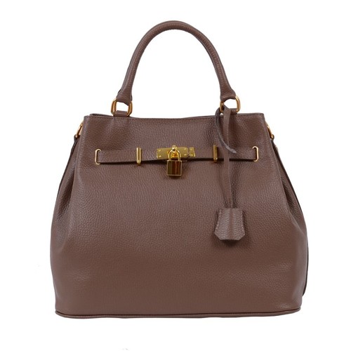 Cum sa asortezi gentile la incaltamintea sezonului rece