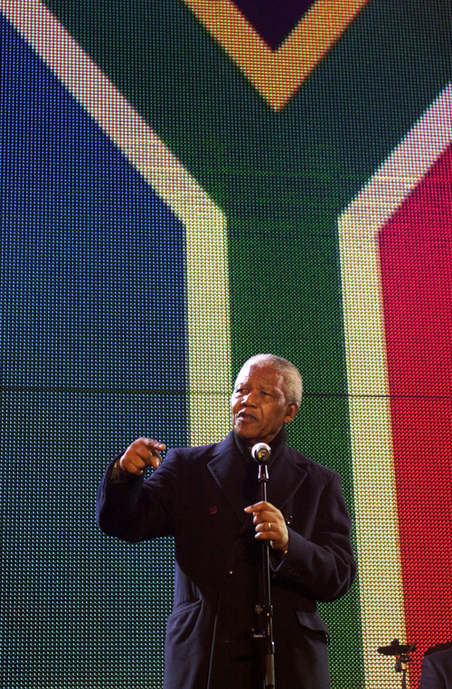 Nelson Mandela s-a stins din viaţă