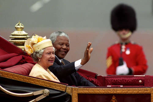 Nelson Mandela s-a stins din viaţă