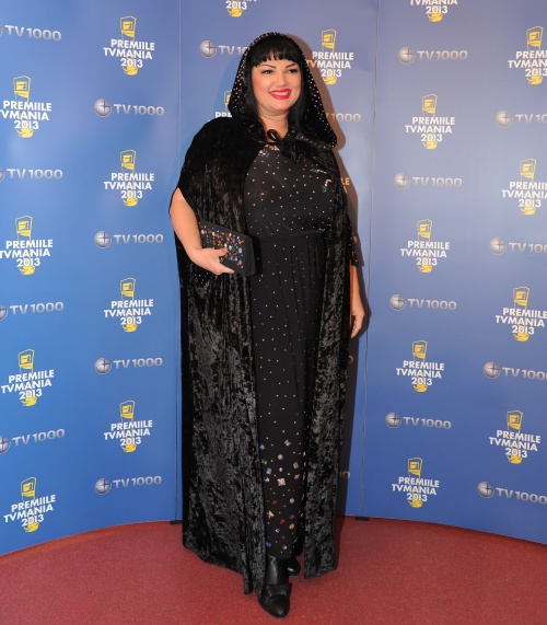 Ozana Barabancea, ţinută excentrică la Premiile TV Mania