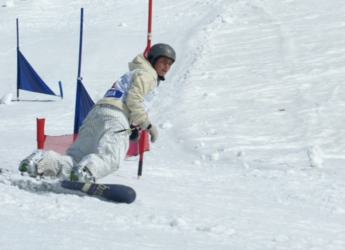 Află totul despre snowboarding de la cele mai tari fete de pe pârtie