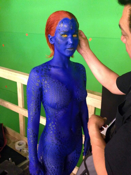 Jennifer Lawrence, în pielea goală pe coperta unei reviste - Foto
