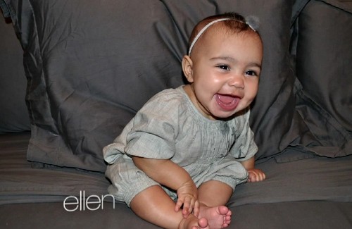 Ce drăgălaşă este North West, fetiţa lui Kim Kardashian! Vezi imaginile noi
