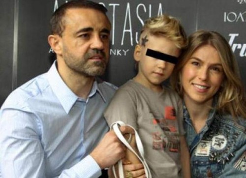 Vezi cu cine şi când şi-au pierdut virginitatea vedetele!
