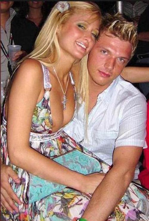Paris Hilton şi-a sărbătorit ziua de naştere fără lenjerie intimă. Iată şi alte ipostaze ruşinoase în care a fost surprinsă!