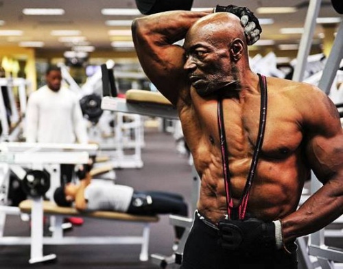 Şocant: Vezi cum arată un bodybuilder de 70 de ani 