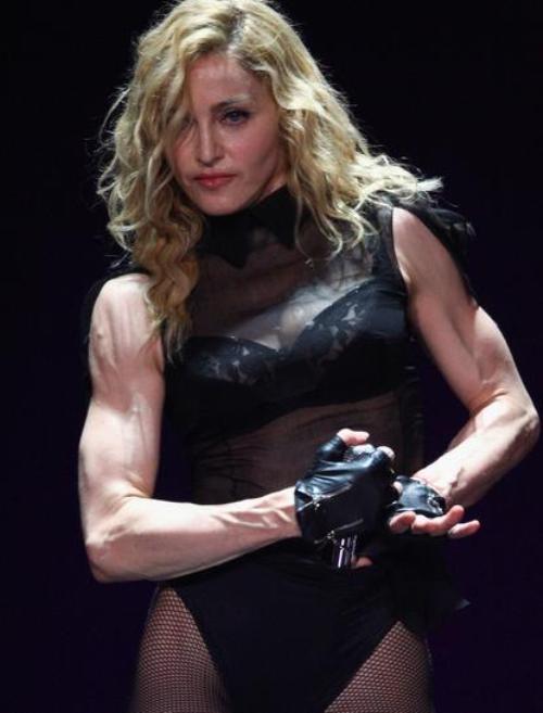 Mihaela Rădulescu, pe urmele Madonnei. Iată ce braţe musculoase a făcut!