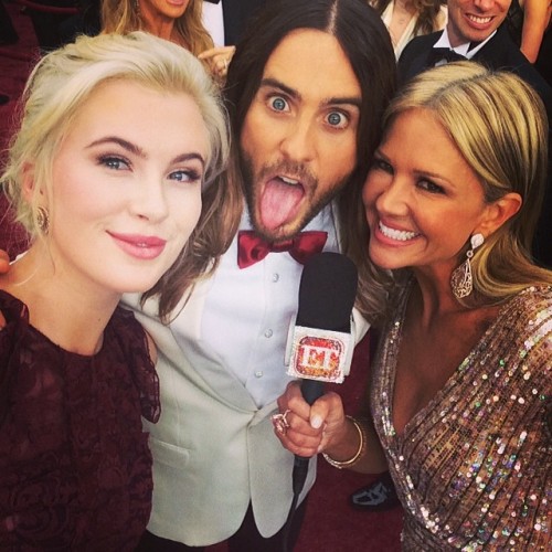 Vedetele s-au ţinut de glume la Oscar! Vezi ce "selfie-uri" şi-au făcut!