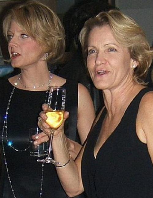 Actriţa Jodie Foster s-a căsătorit cu partenera sa, fosta iubită a lui Ellen DeGeneres