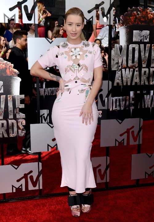 7 ţinute prost inspirate purtate de vedete la MTV Movie Awards!