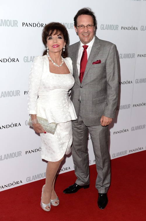 Îţi vine să crezi că are 80 de ani? Iată cum arată actriţa Joan Collins!