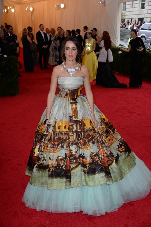 Spectaculoase şi extravagante! Rochiile de prinţesă, preferatele vedetelor la Met Gala 2014! 