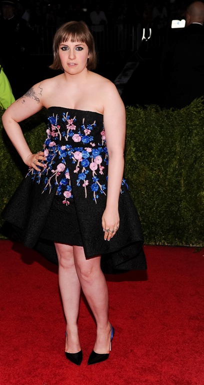 Cele mai urâte rochii purtate de vedete! Top 10 apariţii dezastru la Met Gala 2014! 