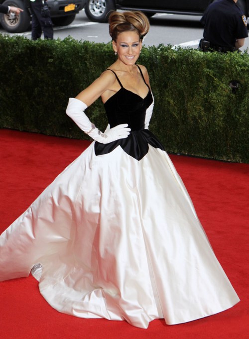 Spectaculoase şi extravagante! Rochiile de prinţesă, preferatele vedetelor la Met Gala 2014! 