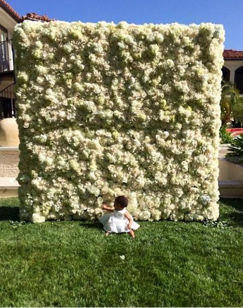 Iată cum arată fetiţa lui Kim Kardashian şi a lui Kanye West