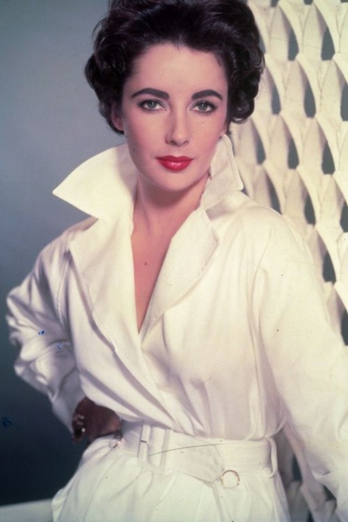 Cine ar fi crezut că Liz Taylor era o talentată bucătăreasă? Iată reţeta ei preferată