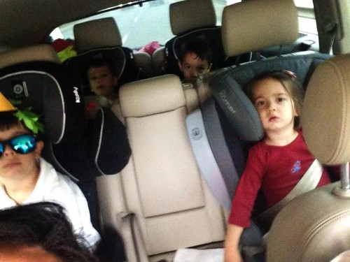 Nicoleta Luciu, prima vacanţă cu tripleţii peste hotare