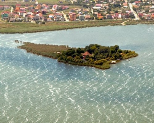 Christopher Atkins, vedeta din "Laguna Albastră", vine în România. Ce îl aşteaptă la Mamaia