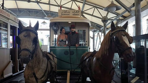 Adevărată aventură! Andreea Marin şi-a adus pomii fructiferi din Turcia