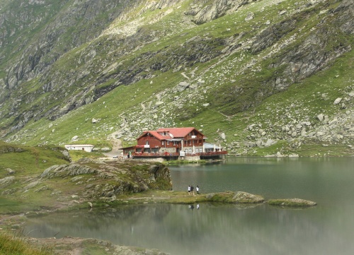 Locuri romantice cu Fainoşag din România
