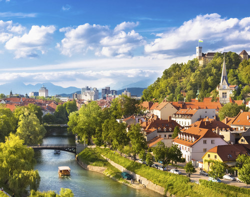 Destinaţii pentru cupluri. Top 5 locuri mai puţin cunoscute din Europa