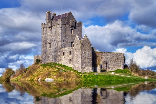 Castele de poveste în care poţi locui în vacanţă
