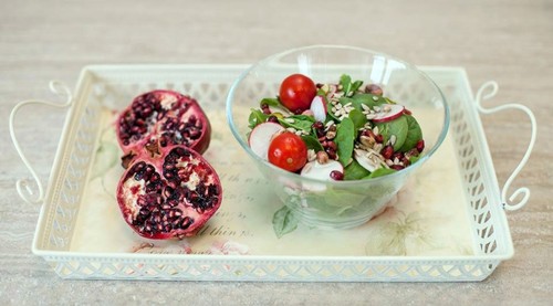 Şi tu poţi găti raw vegan acasă! Reţete uşoare şi sănătoase de la Carmen Negoiţă