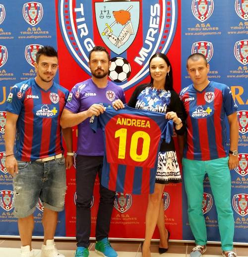 Mişcare surprinzătoare a Andreei Marin. Se implică în fotbal!