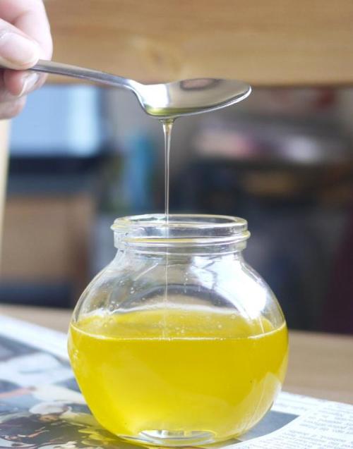 Ioana Ginghină te învaţă cum se prepară "ghee", untul purificat. La ce este bun