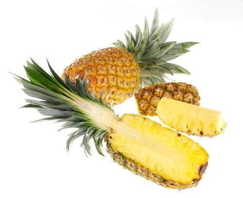 Cum să cureţi un ananas în timp record cu un minim de efort | Video