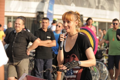 Vedete pe biciclete. Ce ţinute au îmbrăcat la Summer Bike Fiesta | Foto