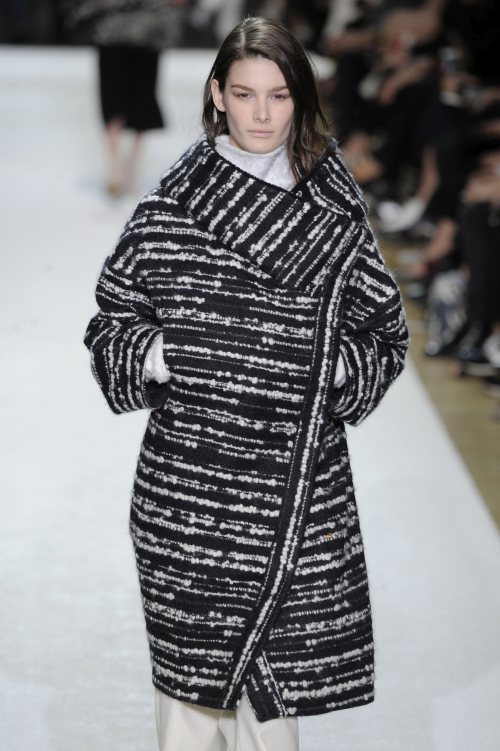 O toamnă în alb şi negru. Iată ce propun designerii
