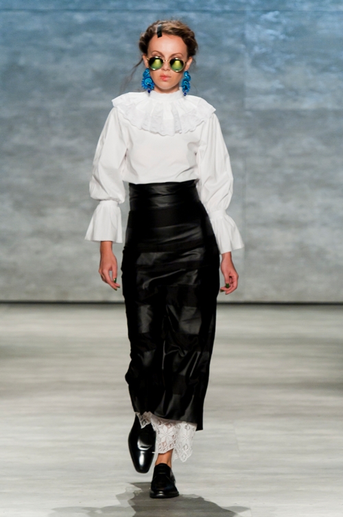 Designer român la Săptămâna Modei de la New York. A impresionat cu motivele populare! Foto